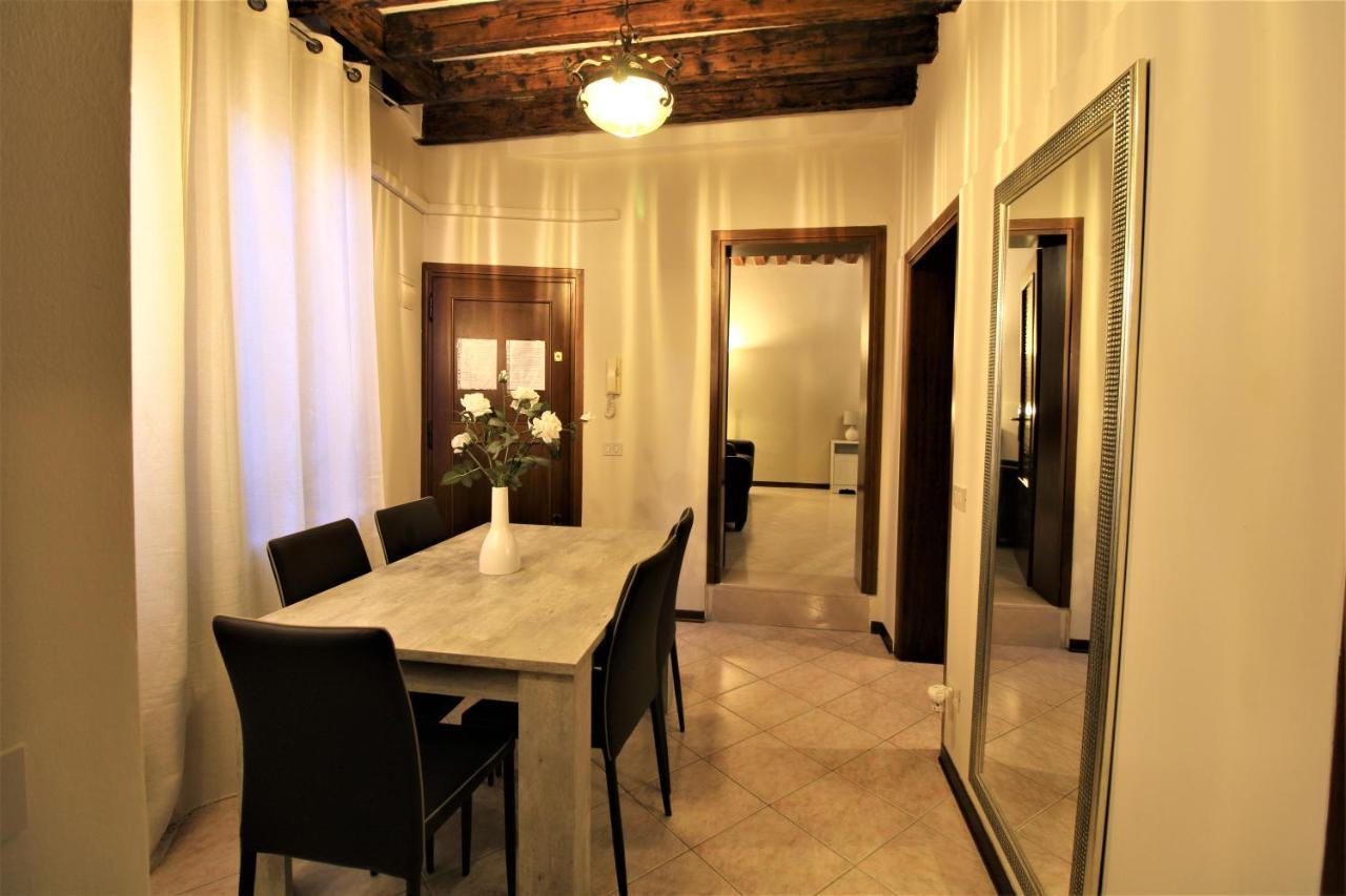 Central And Spacious Apartment Венеция Экстерьер фото