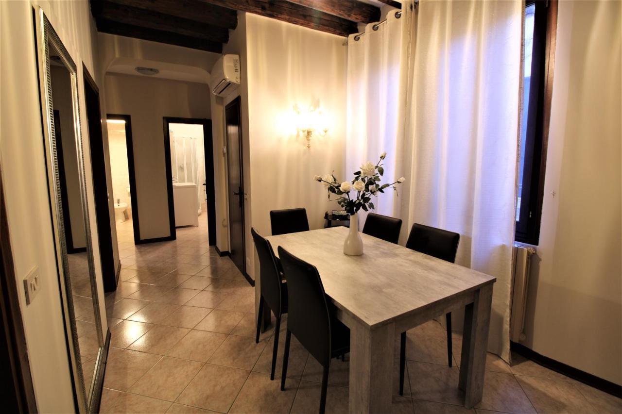 Central And Spacious Apartment Венеция Экстерьер фото